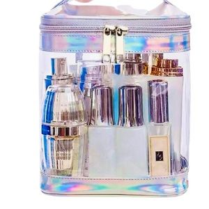 💄 NWOT Clear, Laser Cut, Holographic, Water Proof, Square, Makeup Bag! 💄